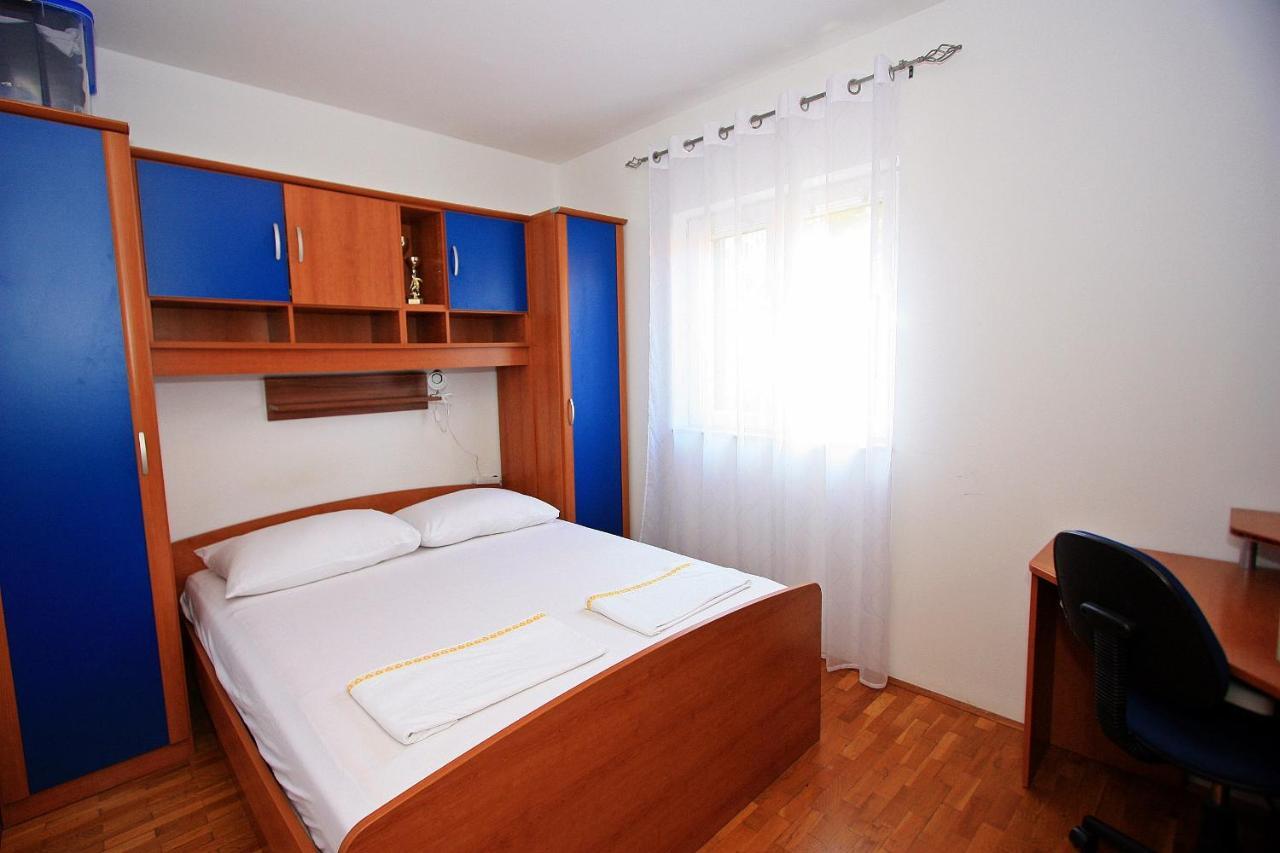 Apartments Jaksic - Zile Supetar Exterior foto